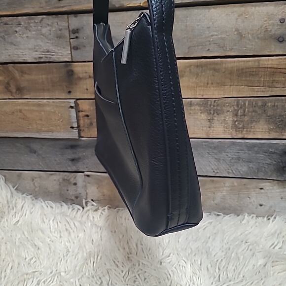 The SAK Brook Black Pebbled Leather Hobo Shoulder Bag Purse - Picture 8 of 11